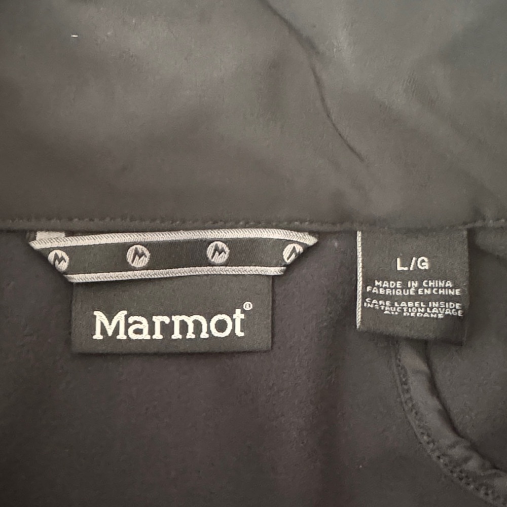 Marmot Black Softshell Jacket with Roku Logo - Picture 2 of 4